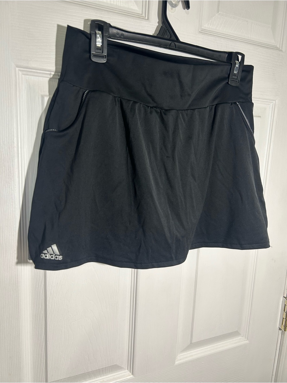 Adidas Club Skirt Tennis Golf Black build in shorts Pockets Size Large Athletic - Picture 2 of 14